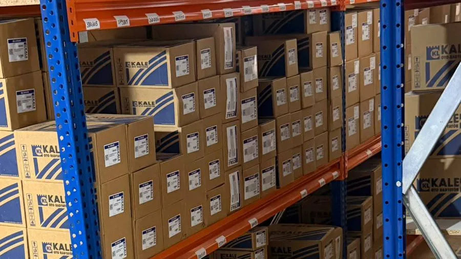 Stock Kale au dépôt Car Vision Parts, Oujda